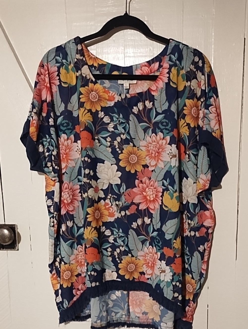 Umgee EUC Oversized Large Navy Floral Short Sleeve Tunic.